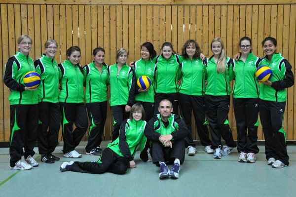 20120731_u20w1_neue trainingsanzge_001-i